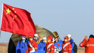 Des astronautes chinois de retour sur Terre, "succ&egrave;s" de la mission