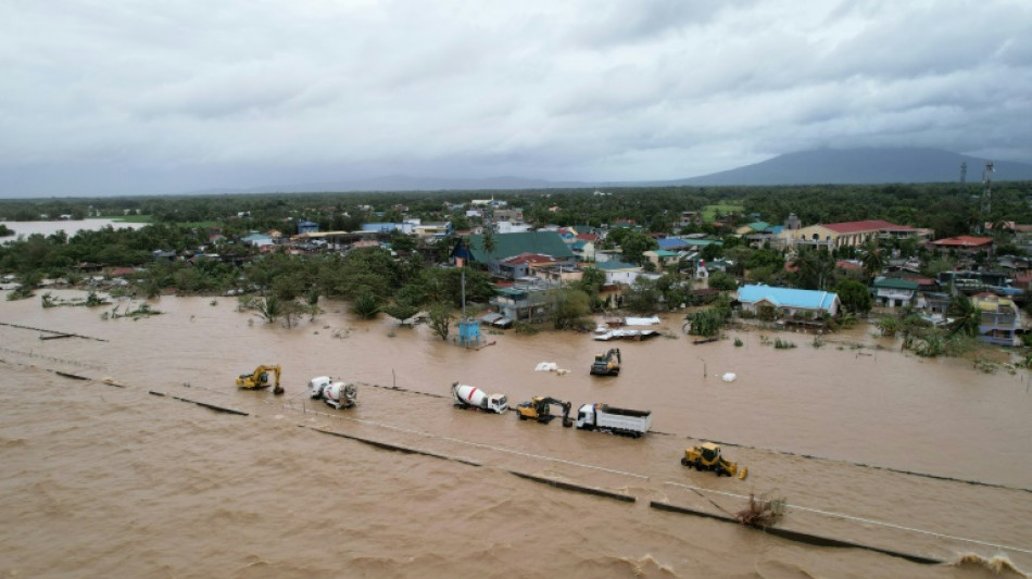 Tormenta tropical deja pueblos inundados y m&aacute;s de 60 muertos en Filipinas