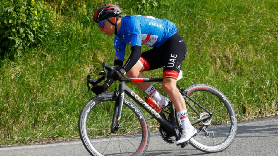 Milan-Sanremo: que ce soit en mont&eacute;e ou en descente, Pogacar &agrave; l'attaque