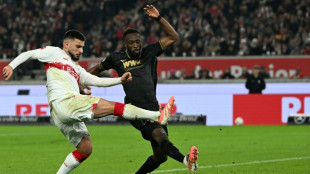 Stuttgart vence Augsuburg de virada (3-2) e é 4º colocado na Bundesliga