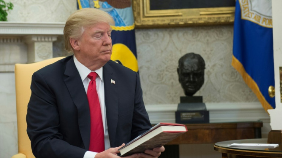 Trump publicar&aacute; sus cartas con ricos y famosos