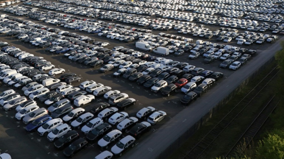 Institute senken Wachstumsprognose drastisch und warnen vor Unsicherheit wegen Trump