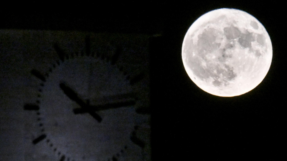 Dicembre accoglie la Luna Fredda, l'ultima Superluna del 2025