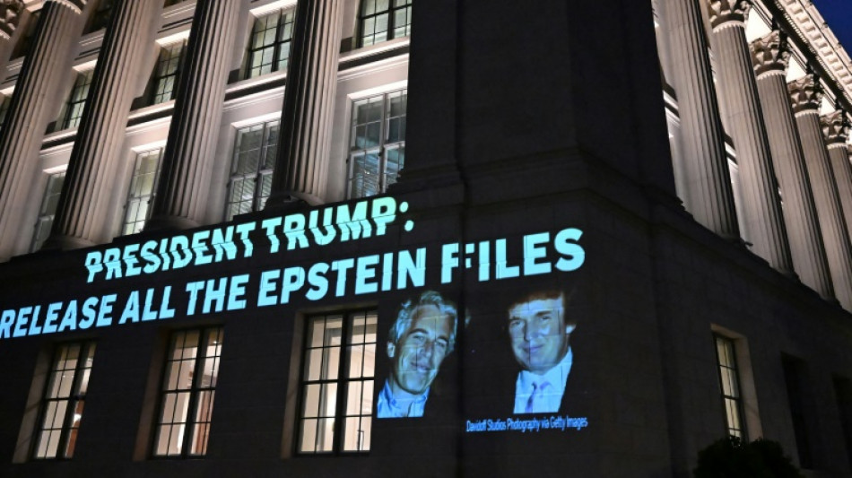 Un haut responsable du gouvernement Trump rencontre la complice d'Epstein