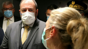 Covid: les soignants non vaccin&eacute;s r&eacute;int&eacute;gr&eacute;s &agrave; partir de mi-mai, annonce le gouvernement