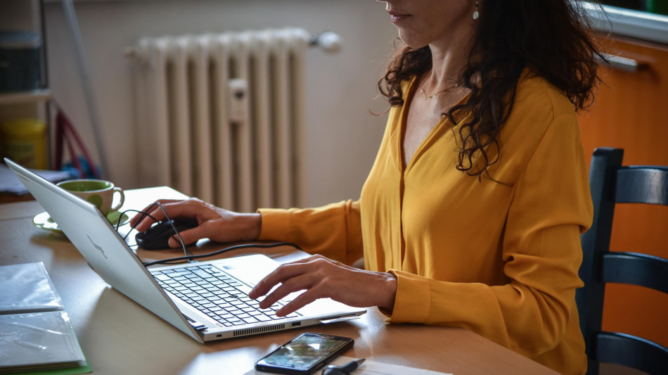 Istat, l'81% delle persone molestate sul lavoro &egrave; donna