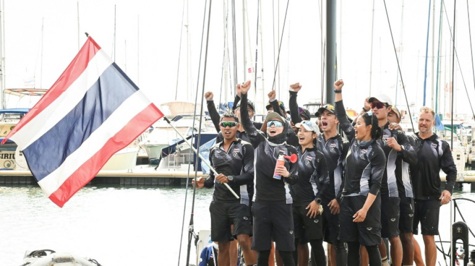 La reine de Tha&iuml;lande m&eacute;daill&eacute;e d'or en voile aux Jeux d'Asie du Sud-Est