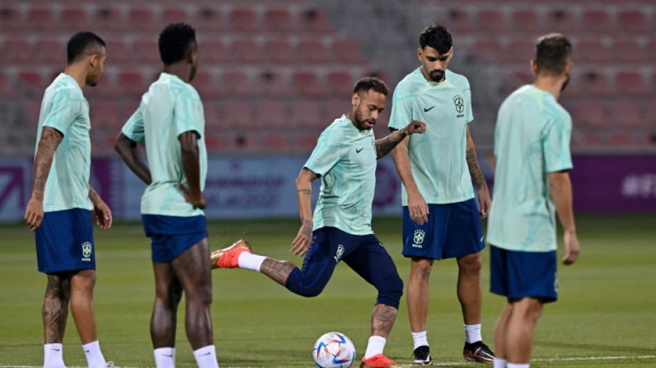 Neymar y Cristiano Ronaldo, &uacute;ltimas estrellas en saltar a la arena catar&iacute;