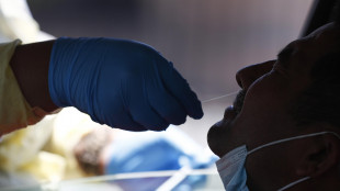 Covid, verso tampone nasale che prevede se sar&agrave; in forma grave