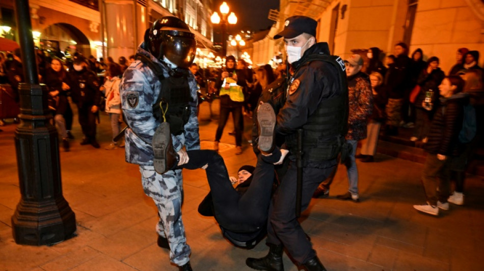 En Rusia, los manifestantes detenidos deben elegir: el frente o la c&aacute;rcel