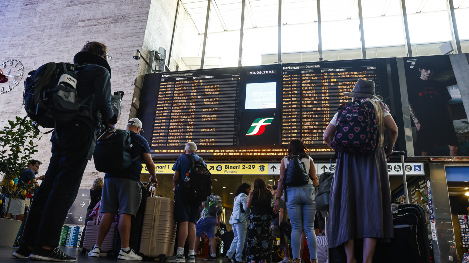 Sciopero dei treni scatta alle 21, disagi fino a domani alle 18