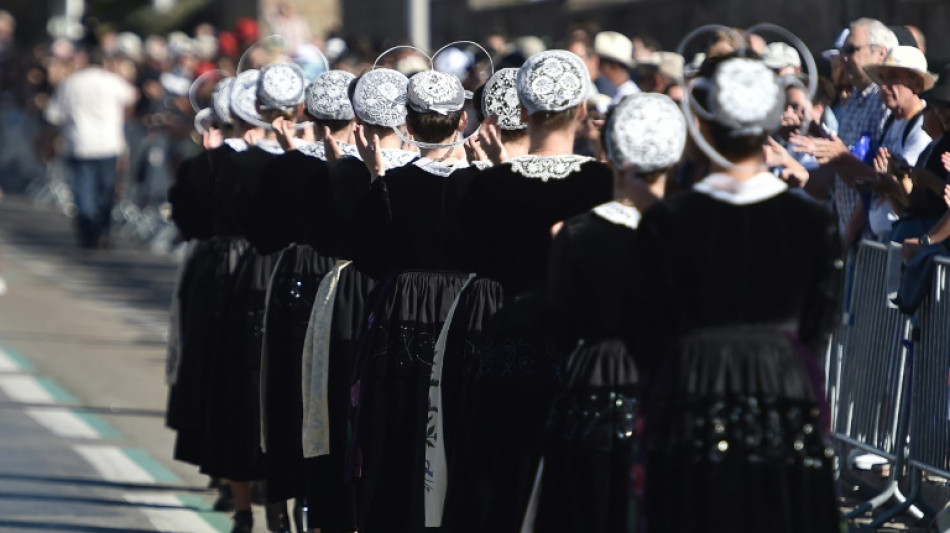 Kind mit Afrofrisur auf bretonischer Zeitschrift l&ouml;st Hasskommentare aus