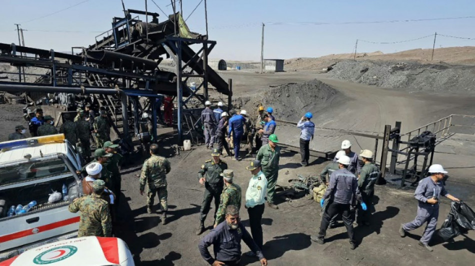 Al menos 30 muertos tras una explosi&oacute;n en una mina de carb&oacute;n en Ir&aacute;n