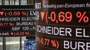 Borsa: l'Europa migliora nel finale, debole Wall Street, Milano -0,15%