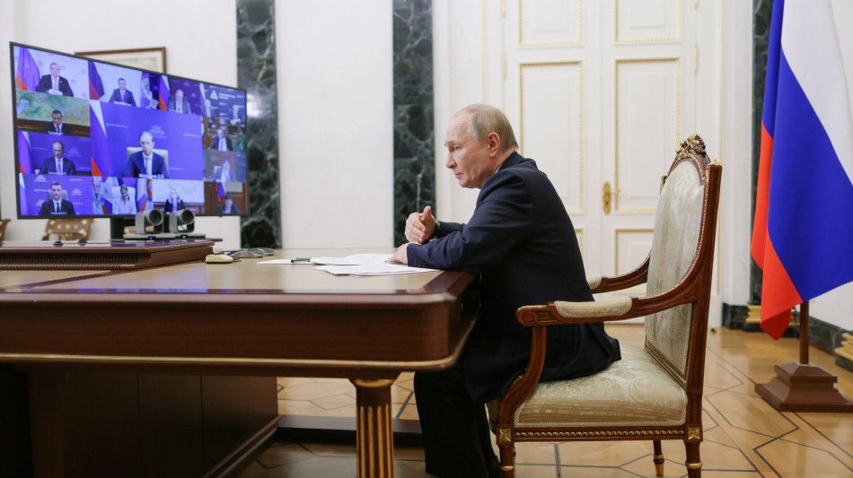 Putin, oggi avr&ograve; una telefonata con Trump