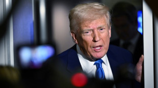 Bolsas asi&aacute;ticas e europeias desabam pela guerra comercial de Trump