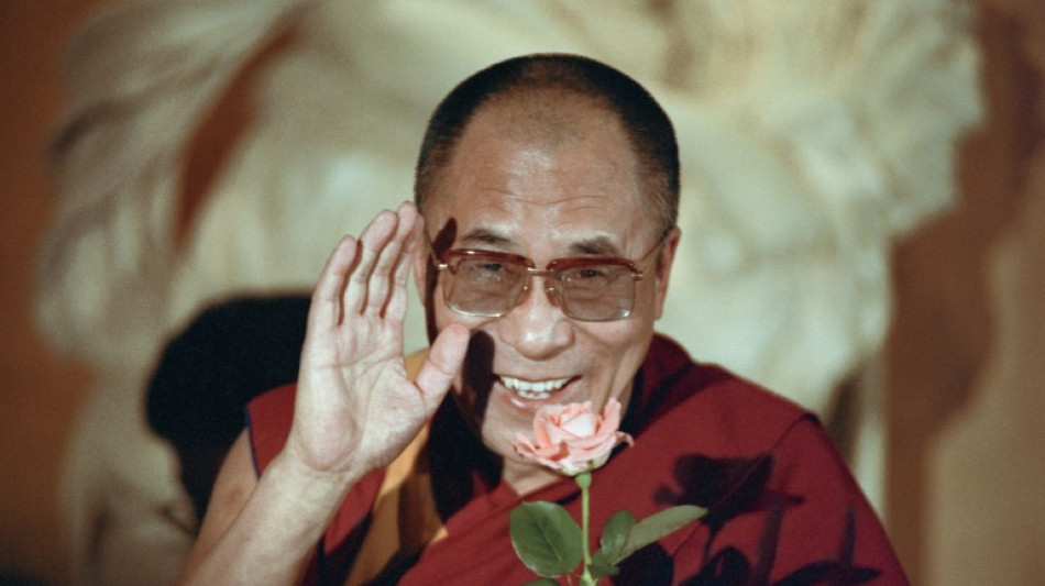 Los tibetanos enfrentan un futuro incierto en el 90&ordm; cumplea&ntilde;os del dal&aacute;i lama