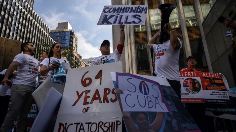 Promotoria pede at&eacute; 30 anos de pris&atilde;o para tr&ecirc;s cubanos por 'a&ccedil;&otilde;es terroristas'