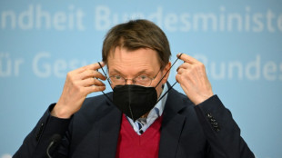 Lauterbach r&auml;t angesichts sprunghaft steigender Corona-Zahlen zum Maskentragen