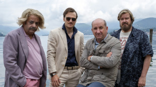 Albanese, 'il mio abbraccio a un'umanità tenera e un po' punk'