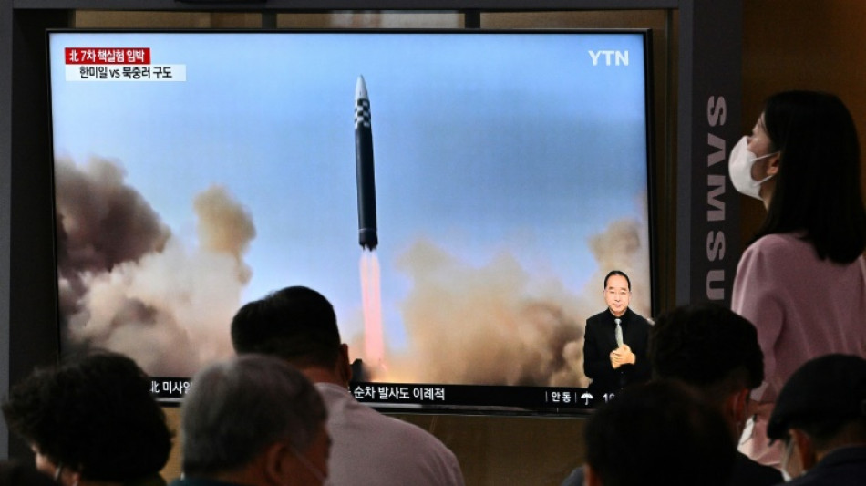 La Cor&eacute;e du Nord tire une salve de huit missiles balistiques