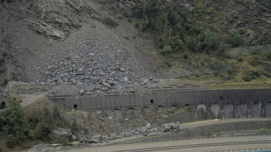 Eboulement en Savoie: l'A43 rouvrira "sans doute" d&egrave;s samedi, annonce Beaune