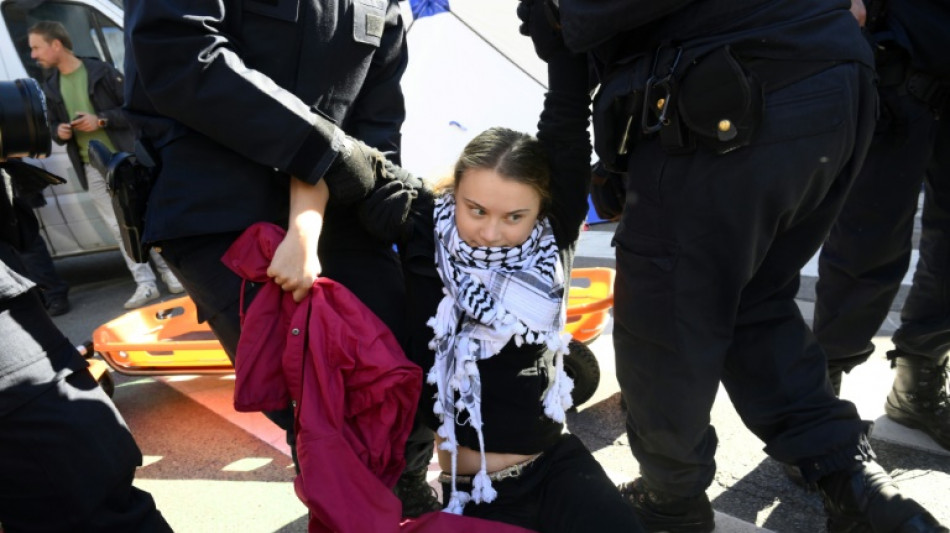 La activista ecologista Greta Thunberg es detenida en Bruselas durante una manifestaci&oacute;n