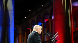 Les surtaxes de Trump &agrave; l'importation frappent 60 pays, plus de 100% pour la Chine