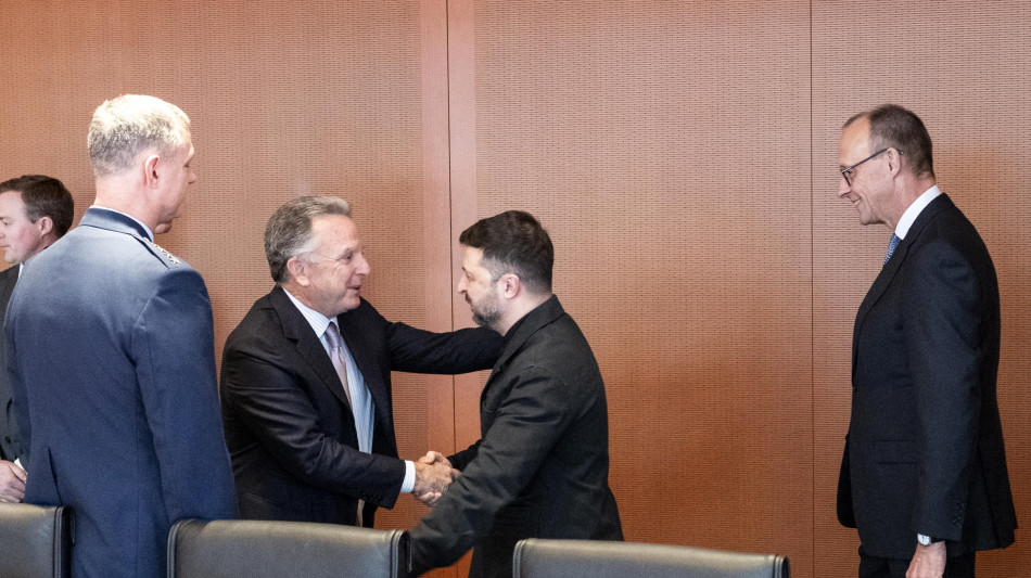 Al via l'incontro di Zelensky con Witkoff e Kushner