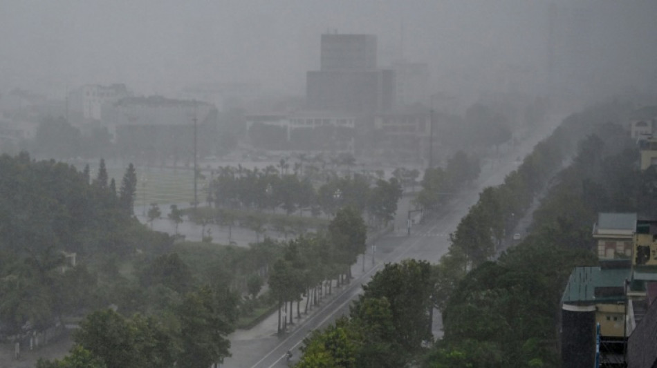 Le typhon Kajiki s'approche du Vietnam, 30.000 personnes évacuées