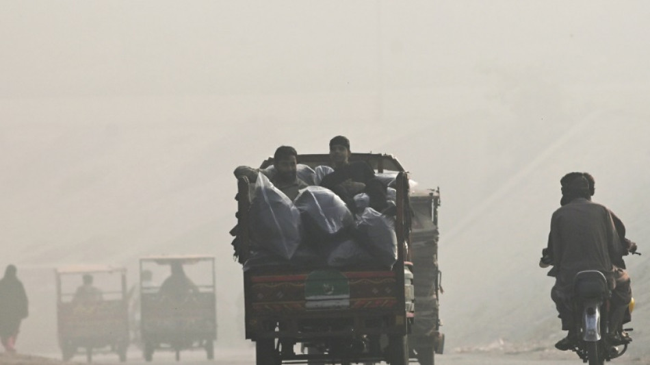 Segunda ciudad de Pakist&aacute;n registra contaminaci&oacute;n 80 veces superior al m&aacute;ximo de la OMS