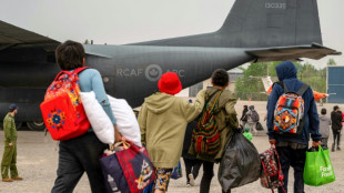 More people leave homes in Canada as huge wildfires spread