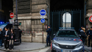 Nach Louvre-Einbruch: Polizei fahndet mit Hochdruck nach vier T&auml;tern 