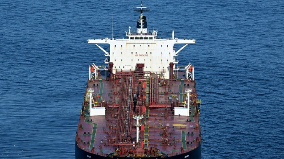 P&eacute;trolier de la flotte fant&ocirc;me russe: des militaires fran&ccedil;ais toujours &agrave; bord, gardes &agrave; vue prolong&eacute;es