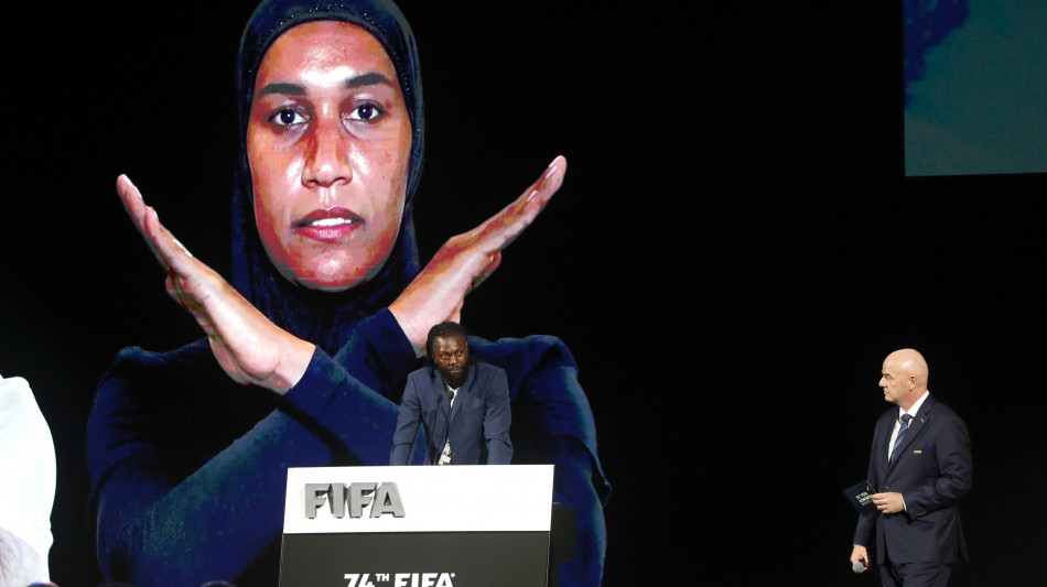 Razzismo: Fifa approva piano di contrasto, sar&agrave; reato sanzionato