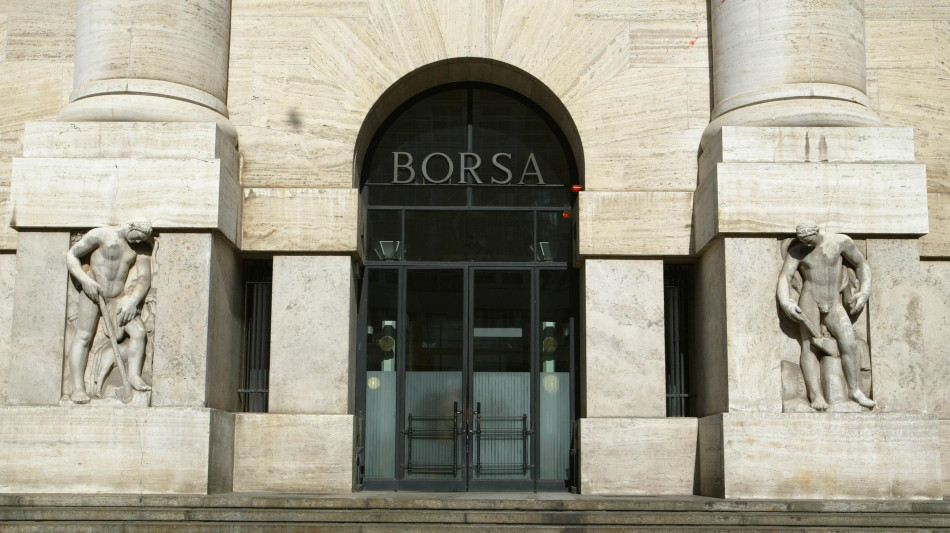 Borsa: Milano chiude in rialzo dello 0,40%