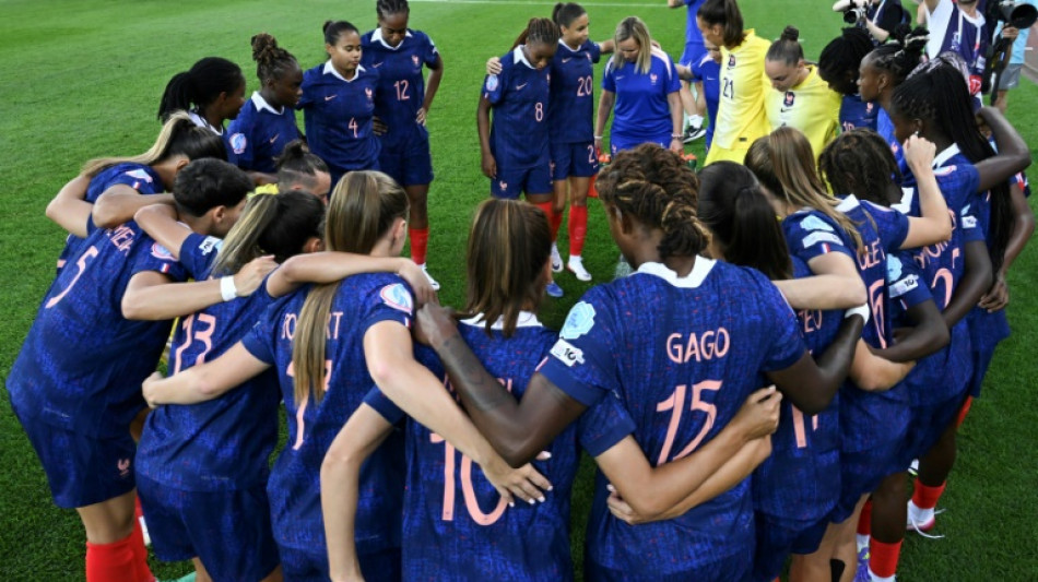 Euro-2025: l'équipe de France et sa jeunesse veulent enchaîner face au Pays de Galles