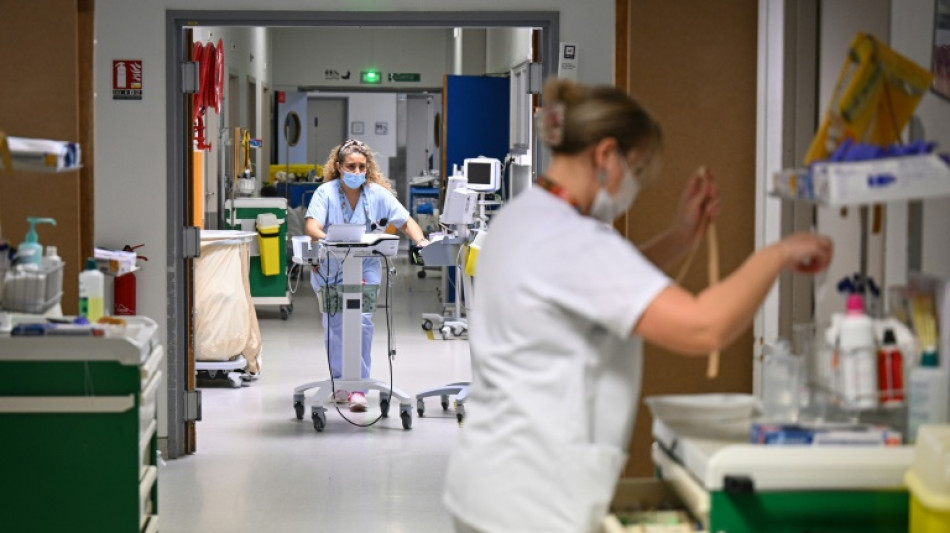 Pr&egrave;s d'une infirmi&egrave;re sur deux quitte l'h&ocirc;pital apr&egrave;s dix ans de carri&egrave;re, selon la Drees