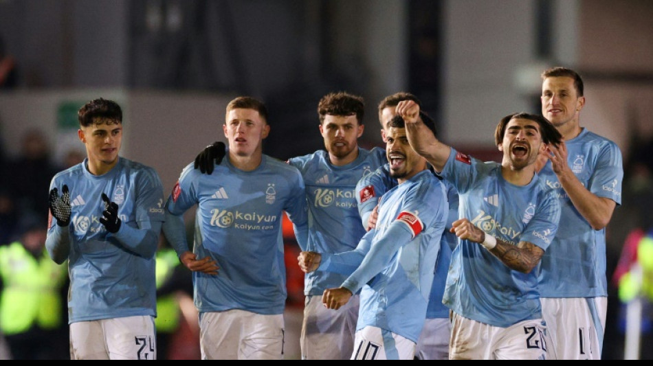 Nottingham Forest vence modesto Exeter nos p&ecirc;naltis e vai &agrave;s oitavas da FA Cup