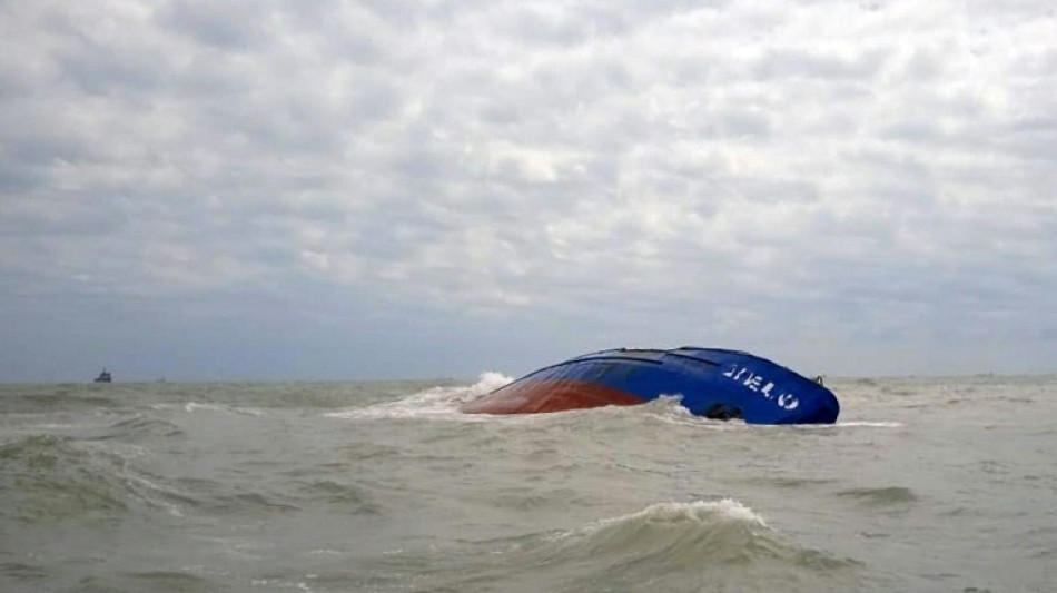 Tunisie: des plongeurs inspectent le p&eacute;trolier naufrag&eacute; devant Gab&egrave;s