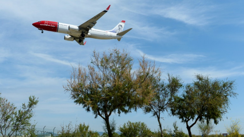 Espa&ntilde;a multa a cinco aerol&iacute;neas de bajo coste por pr&aacute;cticas abusivas