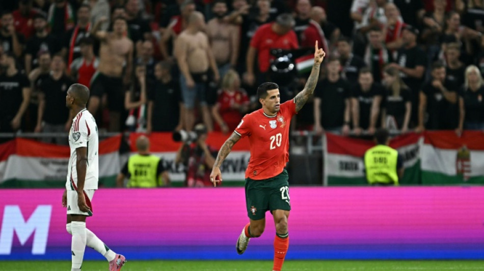 Jo&atilde;o Cancelo marca no fim e Portugal vence Hungria (3-2) nas Eliminat&oacute;rias